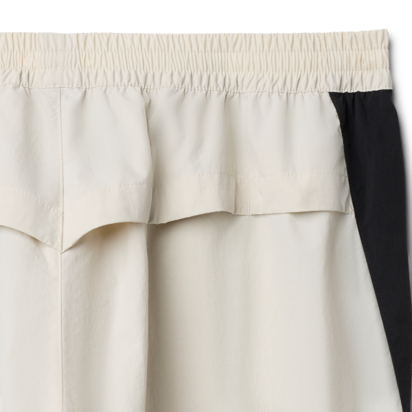 아식스 공식 온라인스토어,CLASSIC WOVEN TRACK PANT