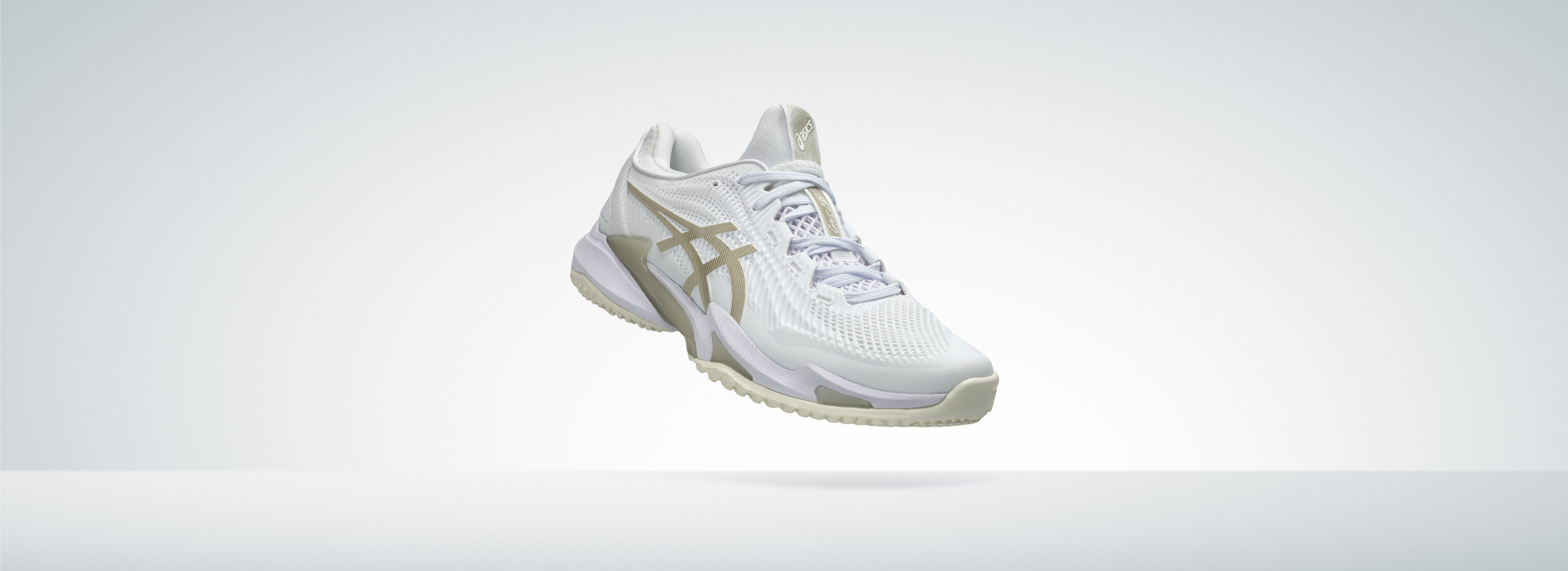 코트 위 순간을 빛내는 퍼포먼스